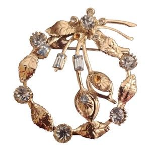 Silvertone Round Leaf Brooch Pin with Blue Rhinestones